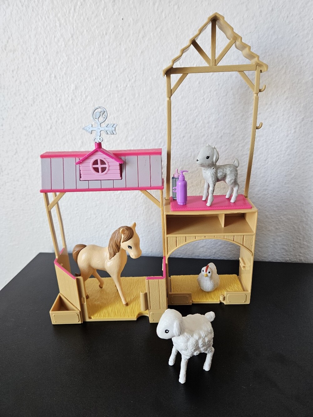 Barbie Small Pets Barn Playset